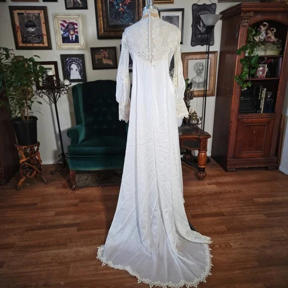 Vintage 70s White Lace High Neck Wedding Dress Long Sleeve Train Bridal Gown - Picture 5 of 8